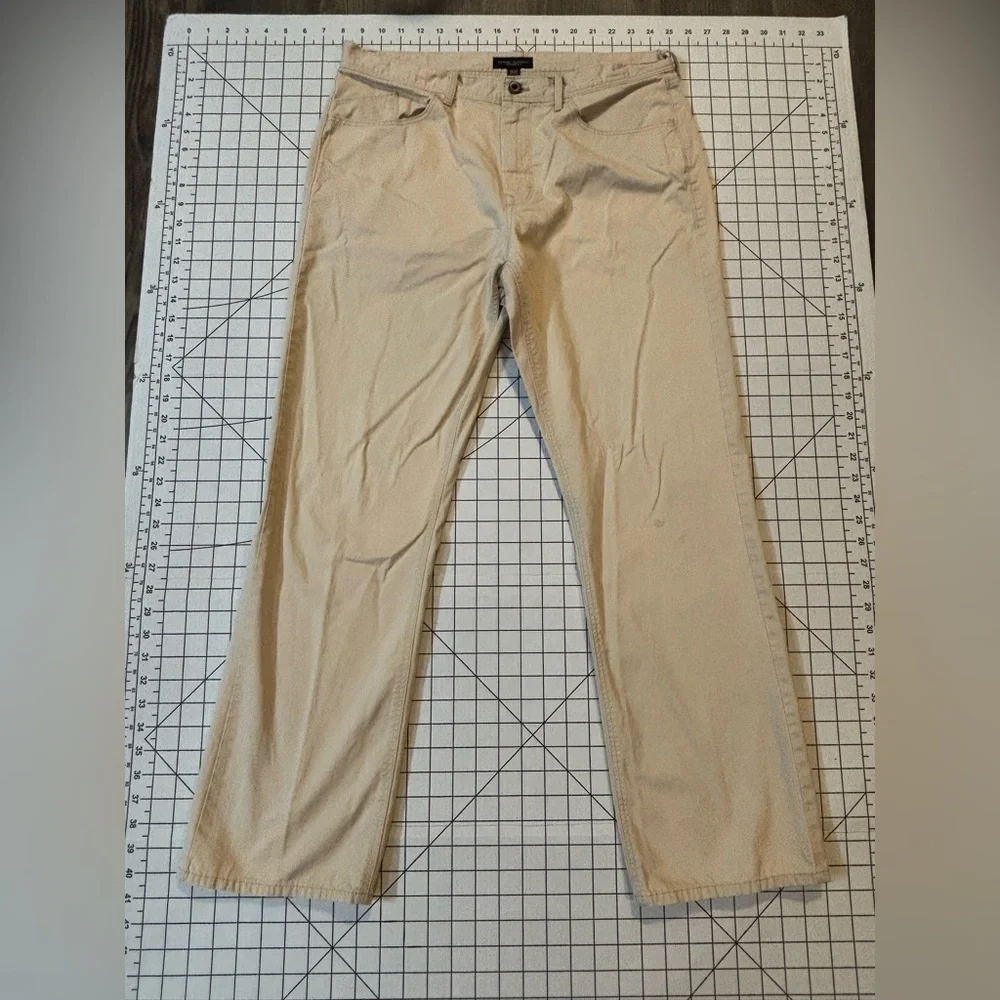 Banana Republic Men’s Size 33/30 Tan‎ Straight Fit Jeans